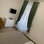 Savonarola Almarc 1 Apartman *